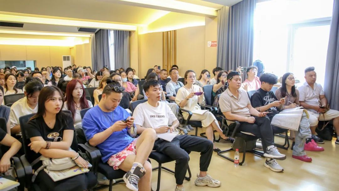 如何通过合理的营养补充来支持篮球恢复训练?_1